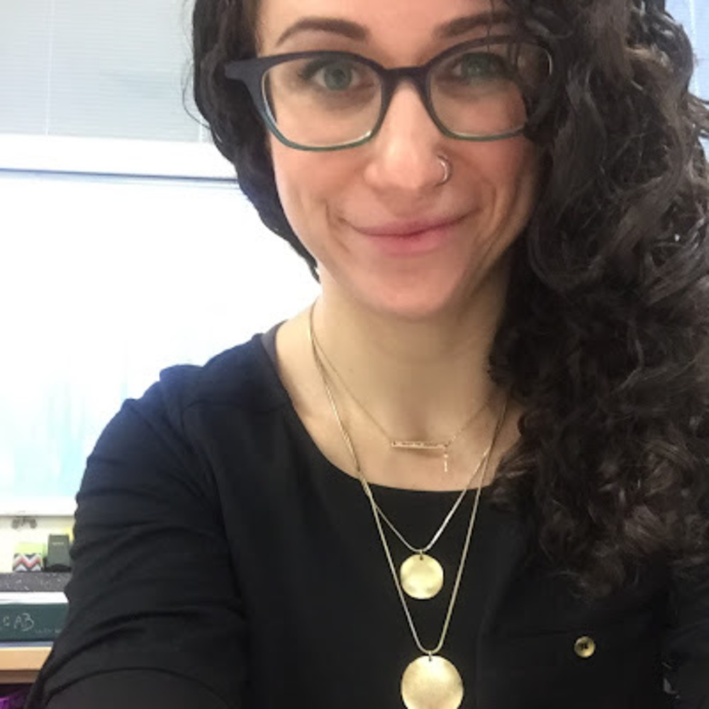 Meet your Posher, Lorie